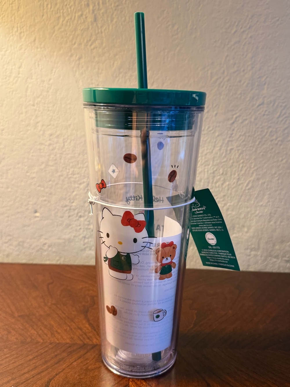 Starbucks x Hello Kitty Cold Cup Tumbler w Straw 24 oz Clear Green Sanrio NWT